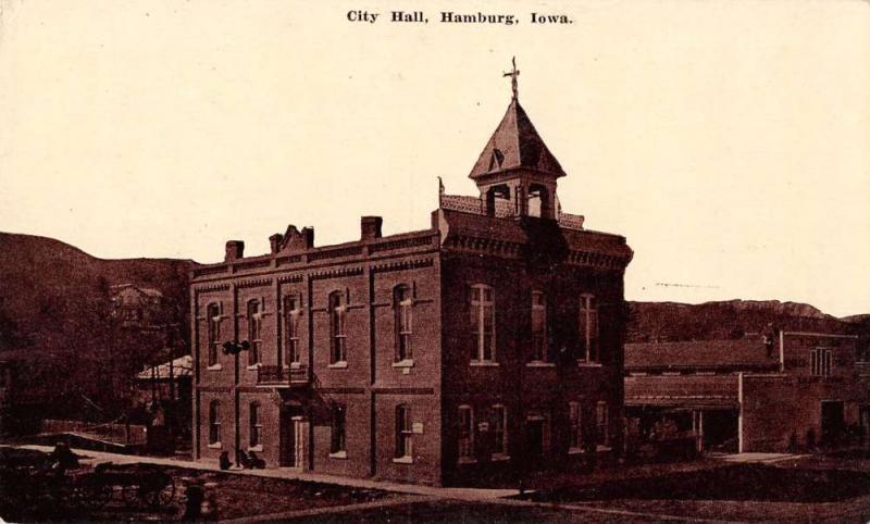 Hamburg Iowa birds eye view city hall antique pc Z17621