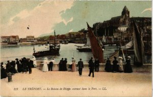 CPA Le TRÉPORT-Le Bateau de DIEPPE entrant dans le Port (348210)