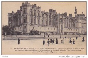 SAINT-GERMAIN-EN-LAYE, Northern front of the Castle, Peace treaty presented, ...