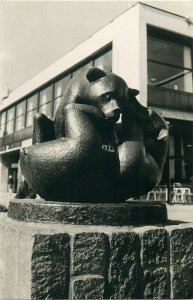 Rotterdam bears statue Spelende beertjes postcard