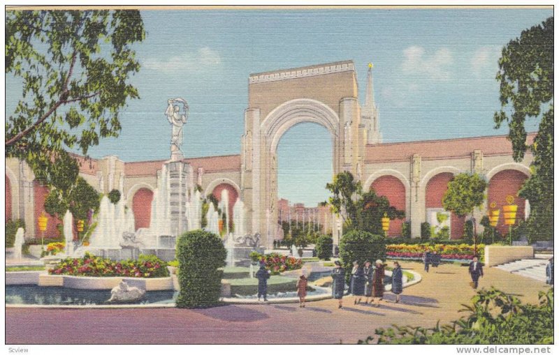 Corner in the Court of Flowers showing Fountain of Life, 30-40s