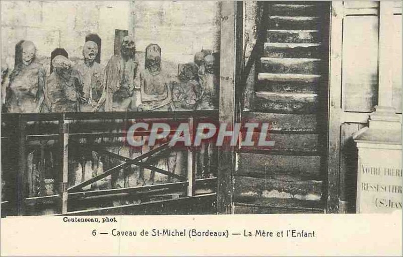 Postcard Old Caveau St Michel (Bordeaux) mother and Child