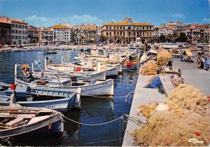 BT6853 Cannes le port de peche ship bateaux         France