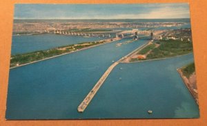 VINTAGE UNUSED POSTCARD LAKE SUPERIOR,  BRIDGE LINKS MICHIGAN TO CANADA