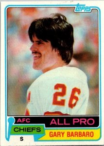 1981 Topps Football Card Gary Barbaro Kansas City Chiefs sk60161
