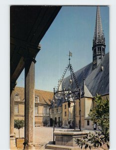 Postcard La Cour d'Honneur, le puits et la flèche, Hôtel-Dieu, Beaune, France