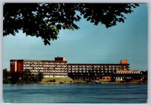 Holiday Inn, Grand Island New York, 1991 Chrome Postcard
