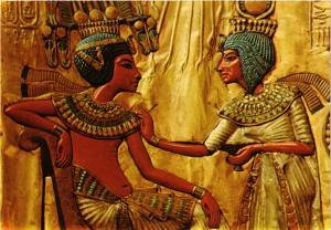 CPM EGYPTE Scene on the back of King Tut-Ankh Amen's Throne (343668)