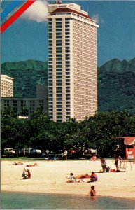 VINTAGE POSTCARD ALA MOANA TALLEST RESORT CENTER HONOLULU HAWAII c. 1960s