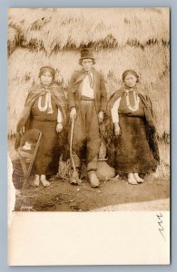 AMERICAN INDIAN FAMILY w/ PAPOOSE ANTIQUE REAL PHOTO POSTCARD RPPC