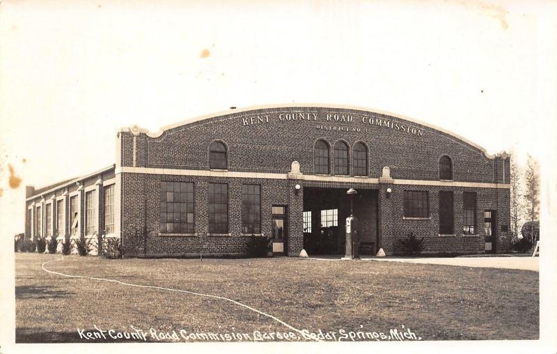 Cedar Springs Michigan Road Commission Garage Old Fashioned Gas Pump Rppc C1940 Hippostcard