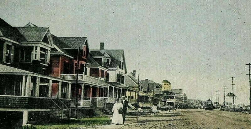 Postcard Antique View of Ocean Avenue, Casino in the Distance, New Hampton,N.H.