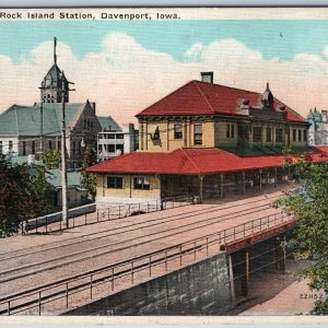 c1920s Davenport, IA Rock Island Railway Depot Train Station Linen Postcard A196