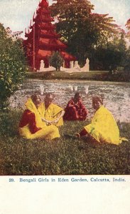 Vintage Postcard Typical Scene Bengali Girls Eden Famous Garden Calcutta India