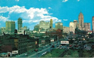 USA Skyline Of Detroit Vintage Postcard 07.45