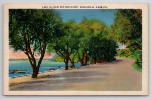 MN Lake Calhoun and Boulevard Minneapolis Minnesota Postcard I27