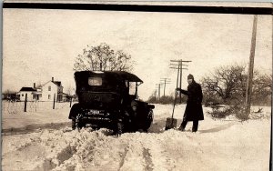 c1915 FORD MODEL T SNOW STORM TIRE CHAINS SHOVELS REAL PHOTO RPPC 39-147