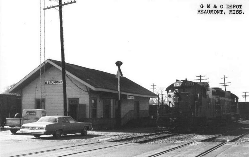 Beaumont Mississippi Gulf Mobile-Ohio train depot real photo pc Z23754