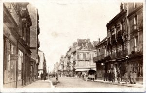 Postcard RPPC AZO  France Saint Nazaire - La Rue de Nantes - au chat noir