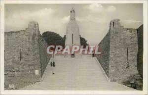 Modern Postcard Monument To Victory and Army Soldiers of Verdun