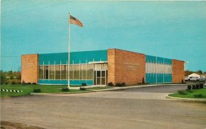 Postcard Minnesota Duluth The South Post Office Flag Kokomo 1960s Teich 23-3348