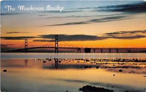 BG21364 the mackinac bridge state of michigan usa