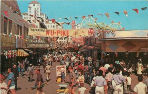 Long Beach California Holiday Crowd Nu-Pike Amusement Golden Postcard 24-7565
