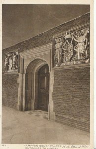 Middlesex Postcard - Hampton Court Palace - Entrance to Chapel - Ref 8045A