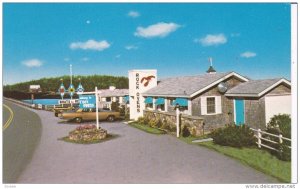 BAILEY ISLAND, Maine; Rock Oven Restaurant, Classic Car, 1940-60s