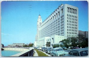 Postcard - The sweep of Riverside Drive in Columbus, Ohio