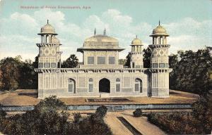 B96285 mausoleum of prince etmaddowlah  agra    india