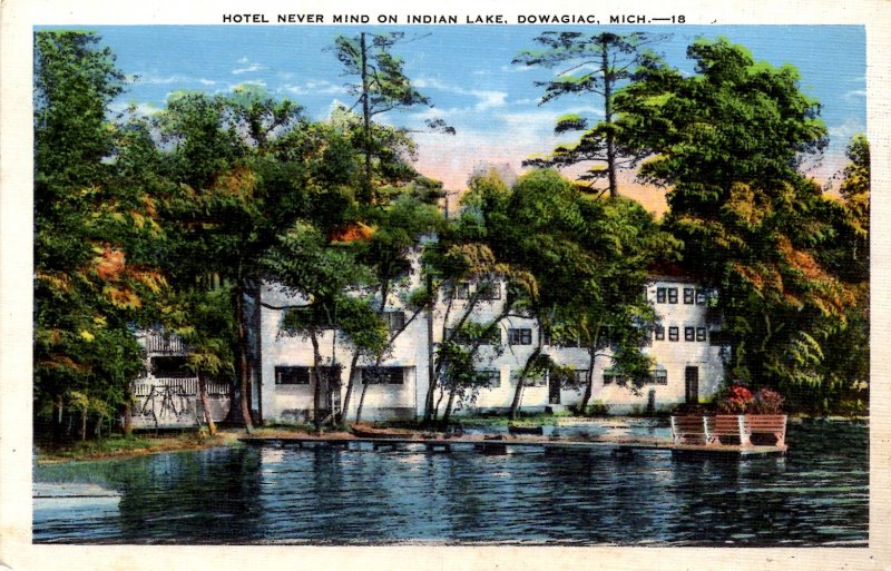 Dowagiac, Michigan - The Hotel Never Mind on Indian Lake - 1920s