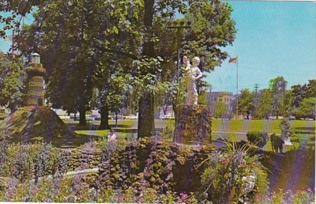 Ohio Sandusky Boy-With-Boot Statue