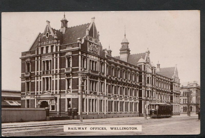 New Zealand Postcard - Railway Offices, Wellington     A6446 