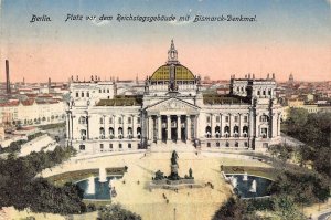A168 Germany 1922 Berlin Square Reichstagsgebaeude Bismarck Monument postcard