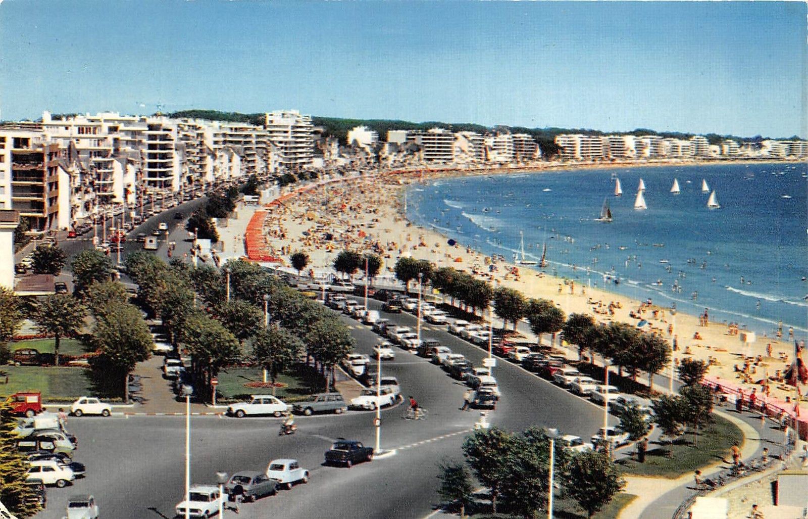 Avis De Tempête Sur La Privatisation De La Plage De La Baule