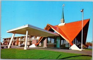 Postcard VT Burlington Howard Johnson's Motor Lodge HoJo's