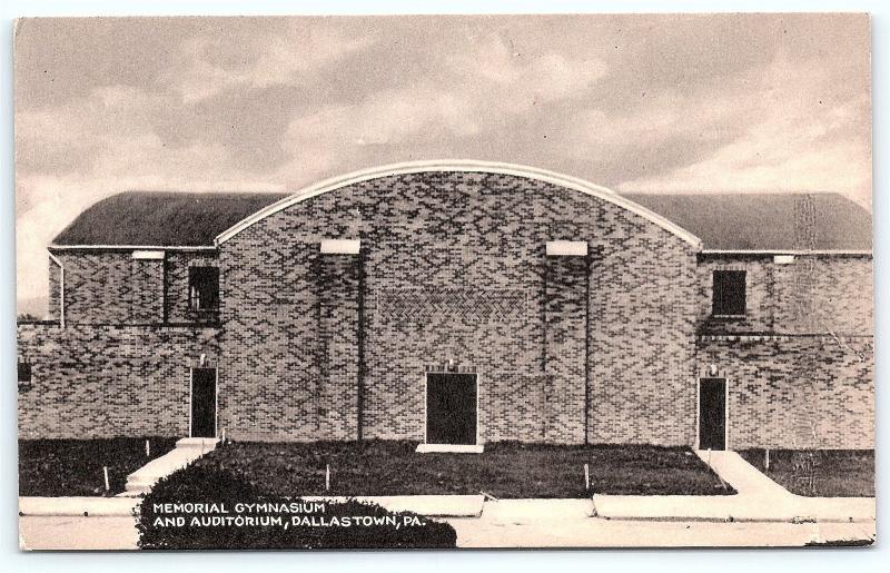 Postcard PA Dallastown Memorial Gymnasium & Auditorium Vintage Linen R42