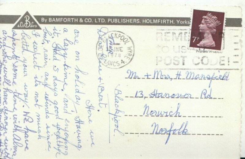 Lancashire Postcard - North Shore Gardens - Blackpool - Ref TZ1802