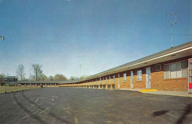 Newburgh New York Windsor Motels Street View Vintage Postcard K59279