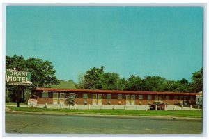 c1960 Brant Motel Exterior Building Mattoon Illinois IL Vintage Antique Postcard