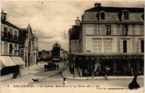 CPA BAR-sur-AUBE - Les galeries modernes et la rue nationale (197109)