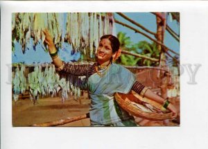 3131002 India BOMBAY Drying fish Danda Old photo postcard