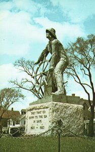 Vintage Postcard Statue Of The Mariner Gloucester Mass. Massachusetts