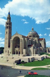 VINTAGE STANDARD SIZE POSTCARD LARGEST CATHOLIC CHURCH WASHINGTON D. C.