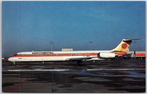 Airplane Continental McDonnell Douglas DC-9-82 (MD-82) Aircrfat Postcard