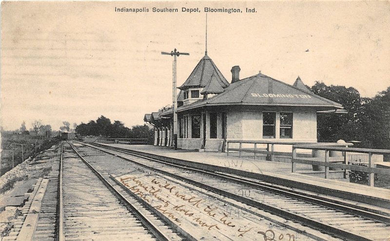 F60/ Bloomington Indiana Postcard 1908 Indianapolis Southern Depot