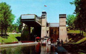 Canada Ontario Peterborough Hydraulic Lift Lock