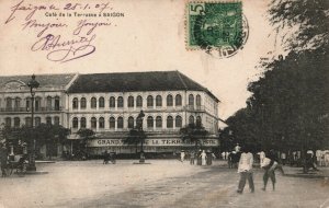 Vietnam Cochinchina Cafe de la Terrasse a Saigon Ho Chi Minh City Postcard 03.95