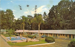 Ocala Florida 1973 Postcard Bridges Motel Swimming Pool